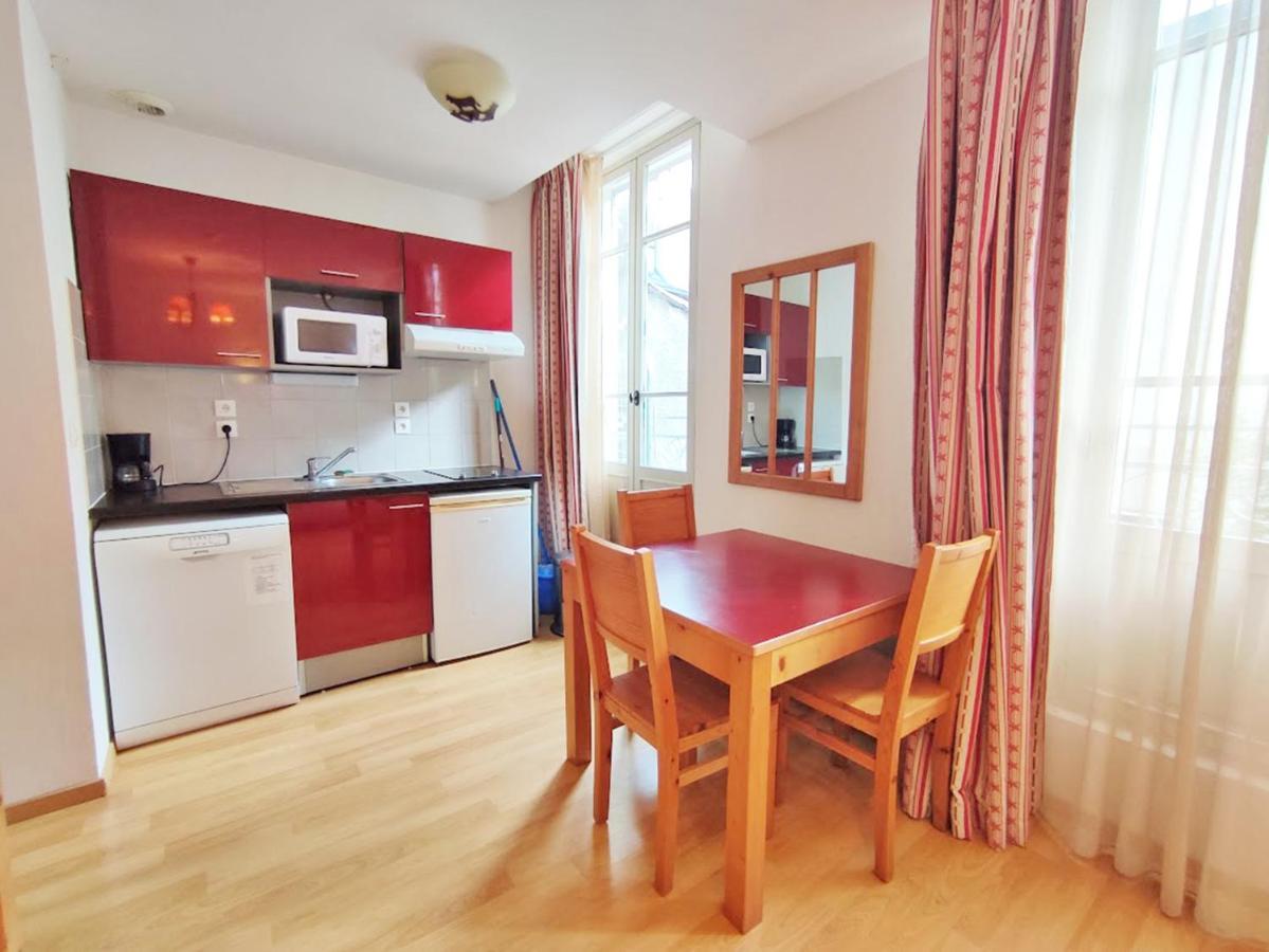 Appartement Le Bouquetin, Studio, Centre Luchon, Wifi, Casier A Skis, Ascenseur, 3 Personnes Bagnères-de-Luchon